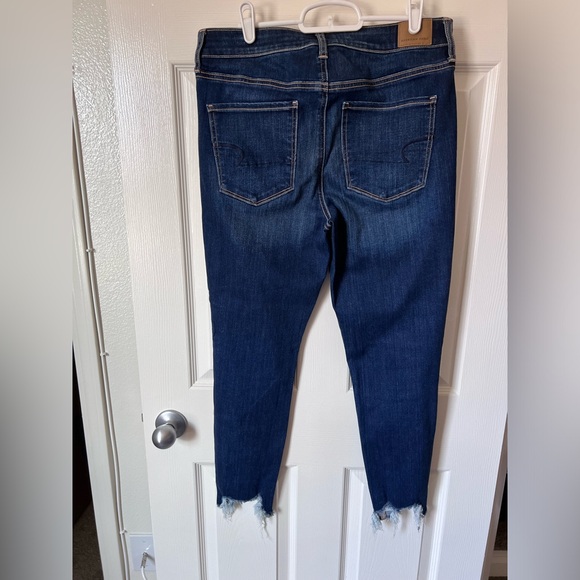American Eagle hi rise Jegging crop. Next level stretch. Size 12. Worn once. - Picture 2 of 3
